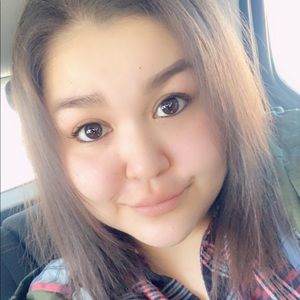 Meet your Posher, Anissa